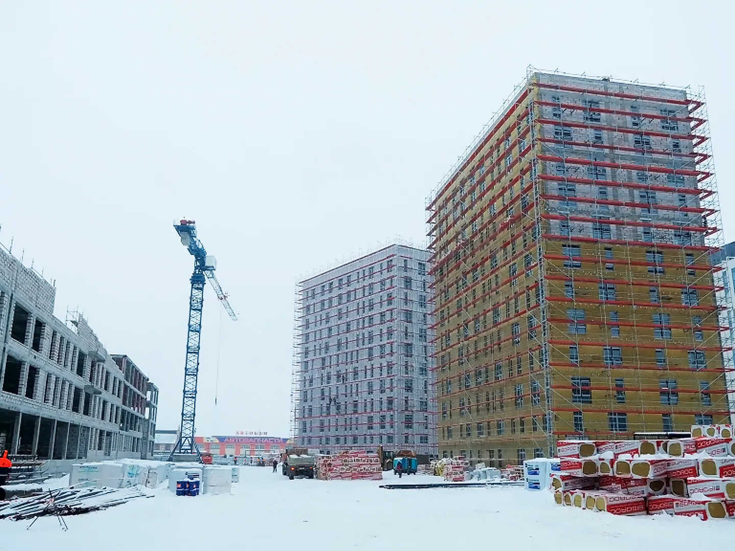 В Новом Уренгое до конца года планируют сдать 8 домов в микрорайоне  Славянский | Ямал-Медиа