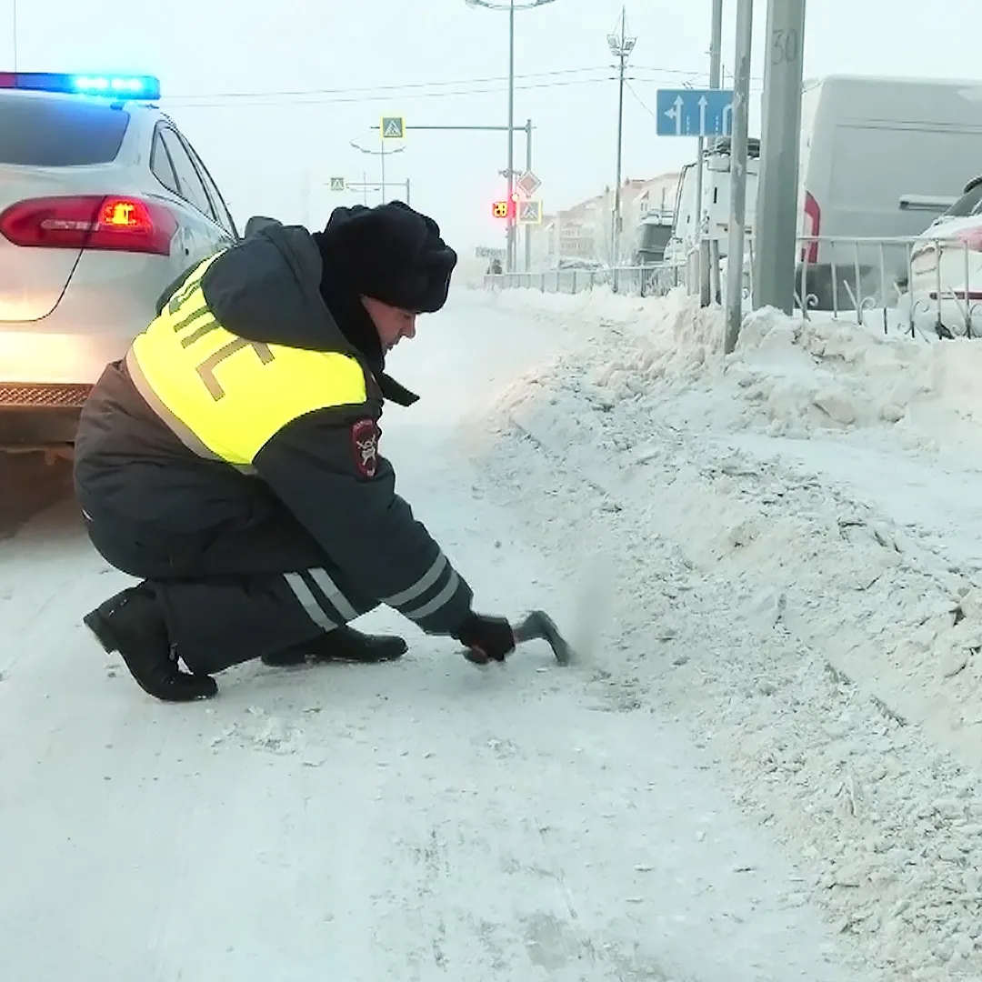 В Новом Уренгое горожане и официальные лица недовольны качеством уборки  дорог | Ямал-Медиа