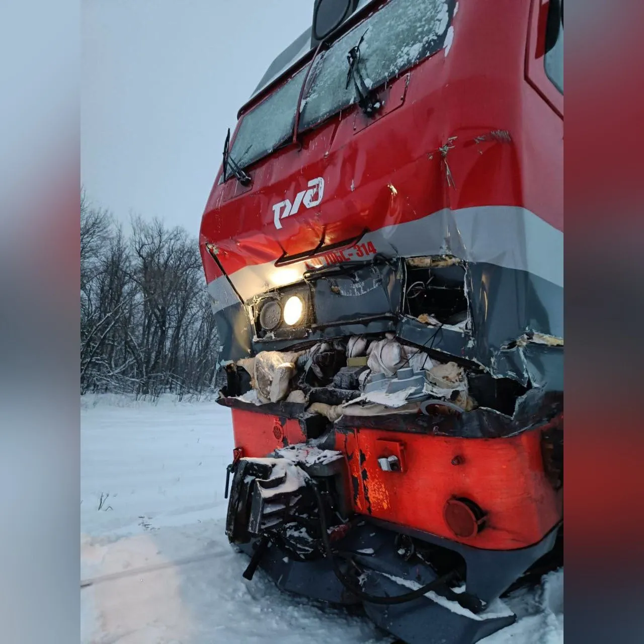 Появилось видео с места столкновения поездов под Ульяновском с 25  пострадавшими | Ямал-Медиа