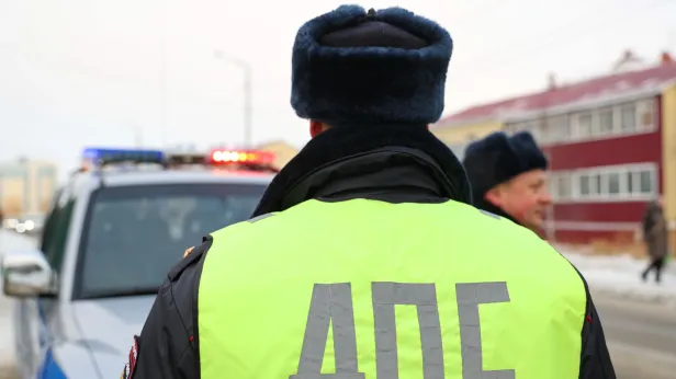 В Пуровском районе оштрафовали участников свадебного кортежа