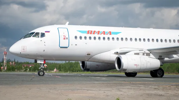 АК «Ямал» выполнит дополнительные рейсы из Салехарда в Сочи и обратно в августе