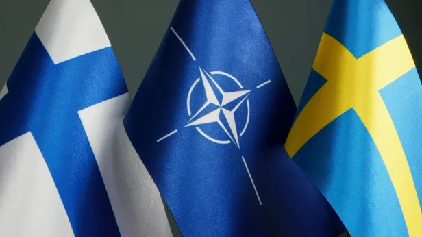 Путин пообещал зеркально ответить на размещение баз НАТО в Швеции и Финляндии