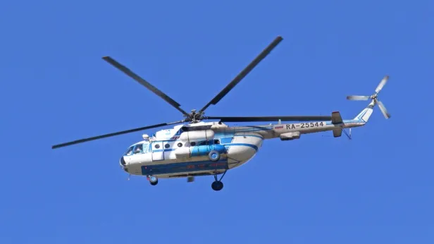 Для безопасности вертолетов в Шурышкарах починили подсветку вышки связи
