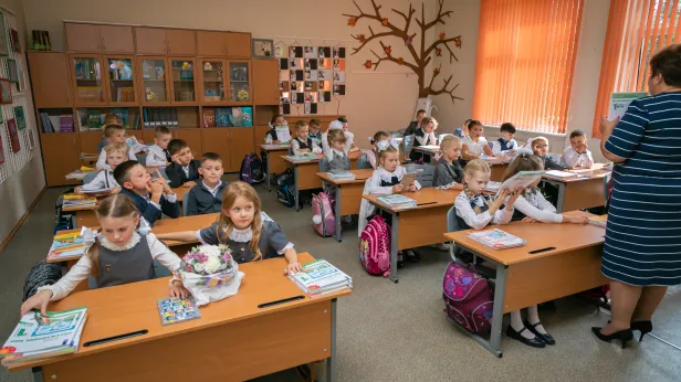 Депутаты из Удмуртии предложили вернуть в школы трудовое воспитание. В Тюменской области откроется необычная школа