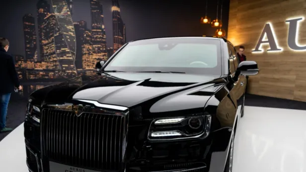 Цена внедорожника Aurus Komendant стартует с 33,7 млн рублей. Что особенного в «российском Bentley»