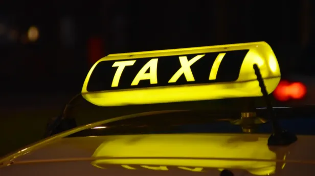 Правила безопасности в такси: как защитить себя от нападения и несчастных случаев