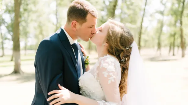 Ямальцы выбрали лучшие места для выездной регистрации брака
