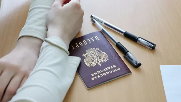 В Лабытнанги учителя получили сертификаты за подготовку стобалльников