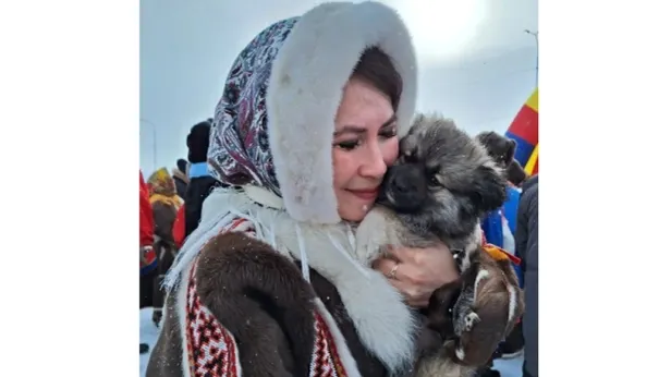 У тазовской мастерицы очередь из невест: в чем секреты свадебных нарядов из тундры