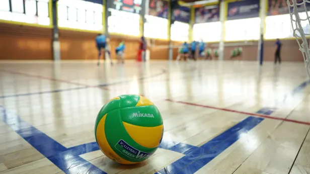 Молодежный «Факел Ямал» одержал верх над «Белогорьем-2»