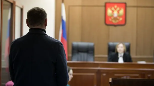 Экс-полицейскому из Красноярска вынесли приговор за взятки от журналистов Baza