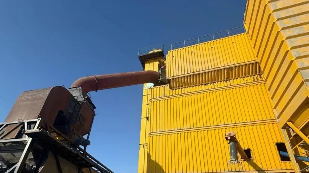 В Салехарде заработал новый завод по производству смесей для дорог