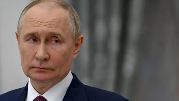 Президент Путин прибыл в Южно-Сахалинск для инспекции учений ТОФ