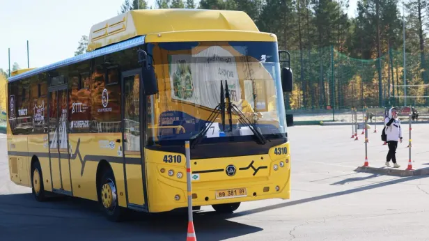 На Ямале в битве за звание лучшего сошлись водители автобусов разных регионов