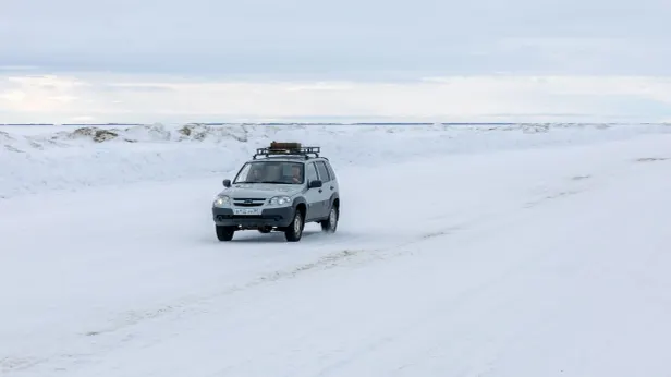 Автомобилистам разрешили ездить по зимнику Коротчаево — Красноселькуп
