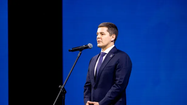 Губернатор ЯНАО провел в Перми заседание комиссии Госсовета РФ по молодежи