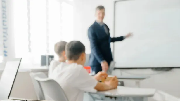 В Надыме победителем конкурса «Учитель года» стал мужчина