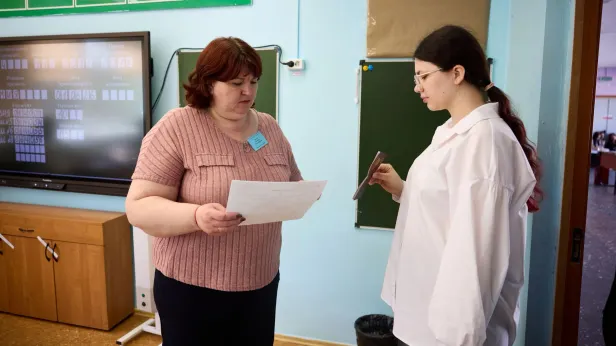 Омбудсмен Трубицын: условия для ямальских школьников на ЕГЭ созданы комфортные