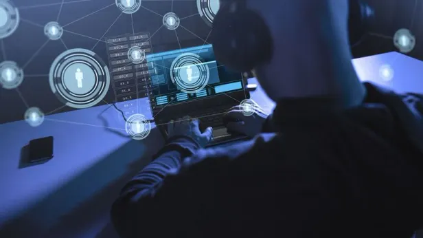 Силовики прослушивали телефоны сотрудников Ura.ru