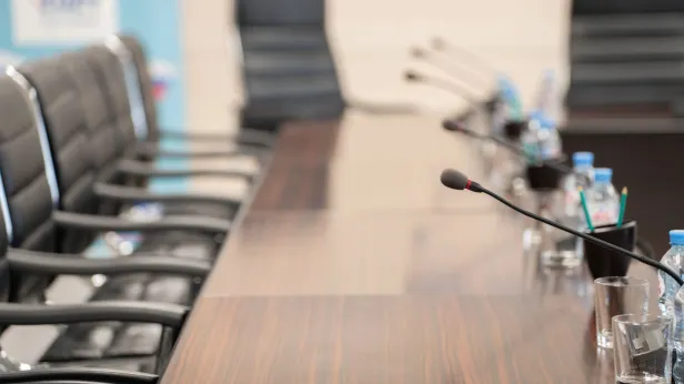 Одиннадцатиклассник занял кресло главы Тазовского района