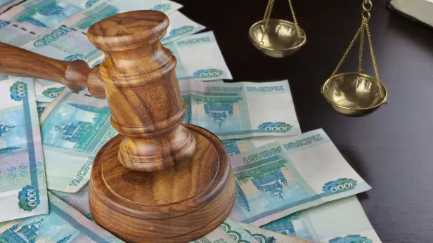 Родственники и футбольные клубы: как Коробка и другие чиновники попали под следствие