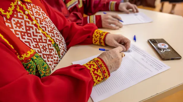 Ямальцы поделились опытом сохранения языков КМНС на форуме в Москве