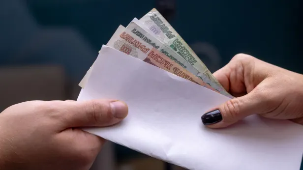 Экс-замдиректора школы на Ямале поймали на покровительстве