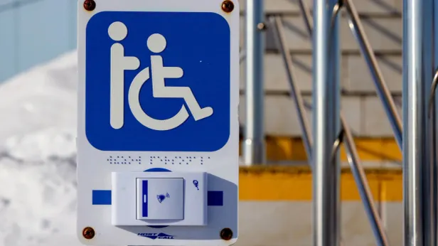 В Салехарде назначили ответственного за доступность домов для инвалидов