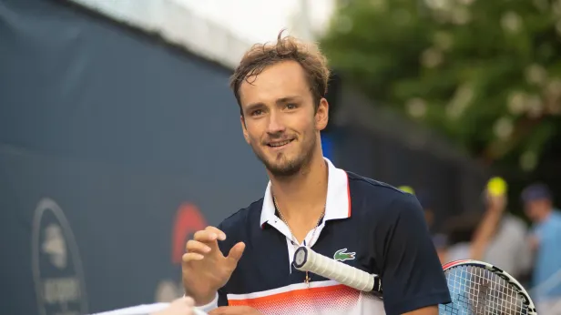 Медведев вышел в 1/8 финала американского «Мастерса», Андреева выбыла в третьем круге