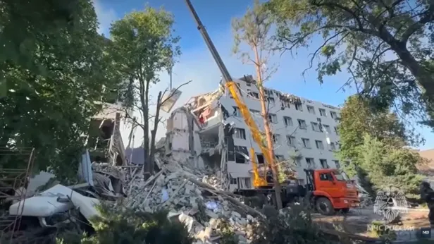 Более 50 иностранных журналистов прибыли на место трагедии в Старобельске