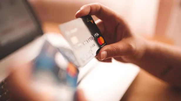 ЦБ: в 2025 году мошенники похитили у россиян почти 30 миллиардов рублей