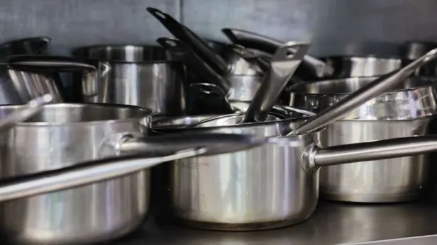 В Роспотребнадзоре объяснили, как не отравиться у себя на кухне