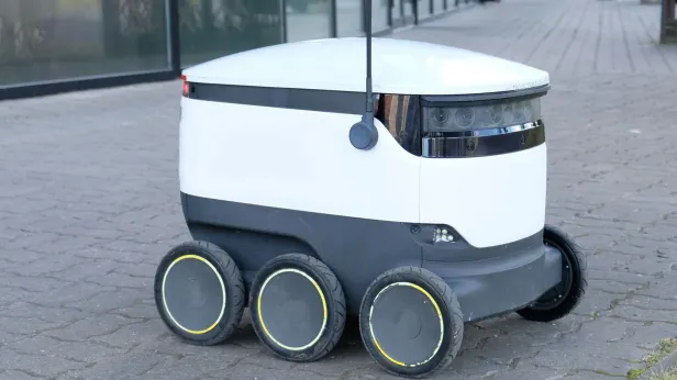 В Москве суд не позволил оштрафовать робота-доставщика за нарушение ПДД