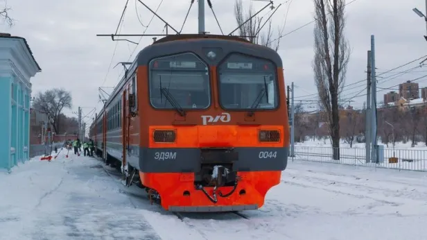 Электричка отрезала ногу женщине на станции Шарташ в Екатеринбурге