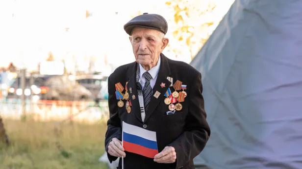 В Новом Уренгое ветеран ВОВ Алешкин оставил послание потомкам