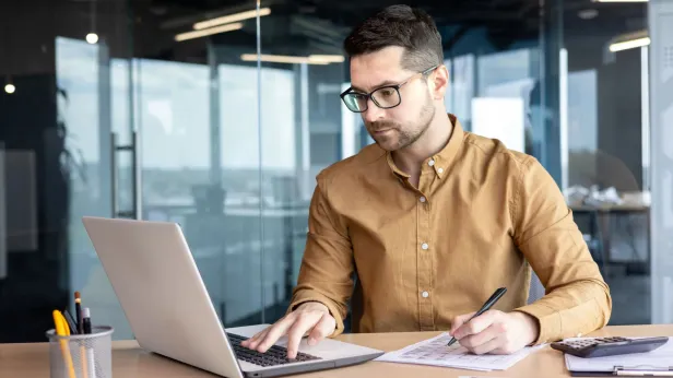 В Госдуме высказались о сокращении рабочего дня в РФ до 6 часов