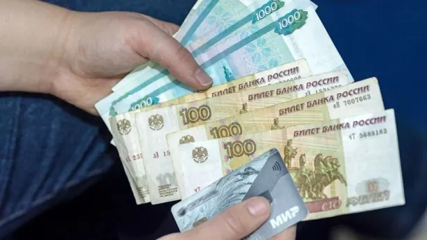 ФНС и ЦБ усилят контроль за переводами граждан: порог составит 2,4 млн рублей