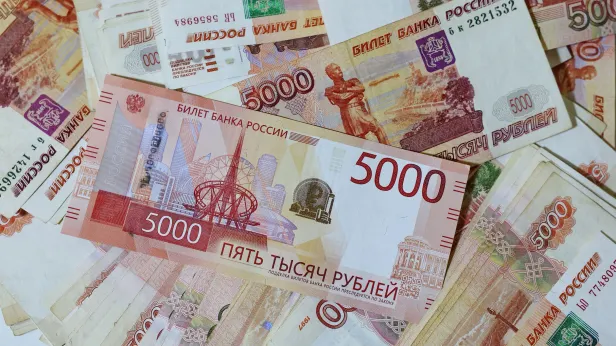 На Ямале средняя зарплата превысила 158 тысяч рублей