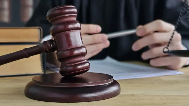 В Надымском районе судья Антипова ушла в почетную отставку
