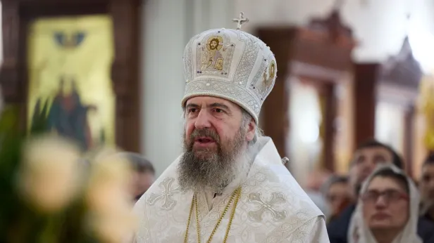 Епископ Ноябрьский Феодосий принял патриаршую награду в свой юбилей