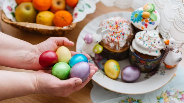 Священник объяснил, что делать со скорлупой освященных яиц после Пасхи