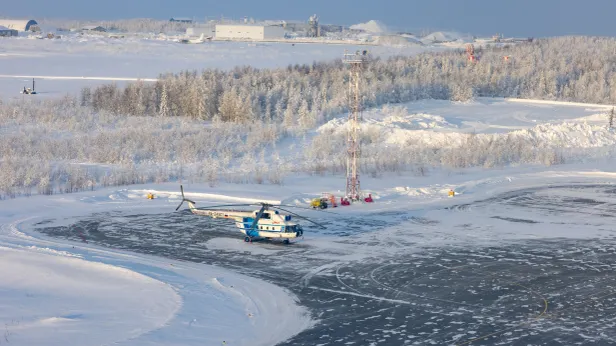 В Ноябрьске оценили уязвимости аэропорта, из-за которых школьники подожгли вертолет