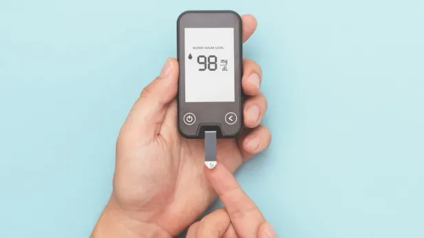 Без прокола: в России предложили новый прибор для контроля уровня сахара