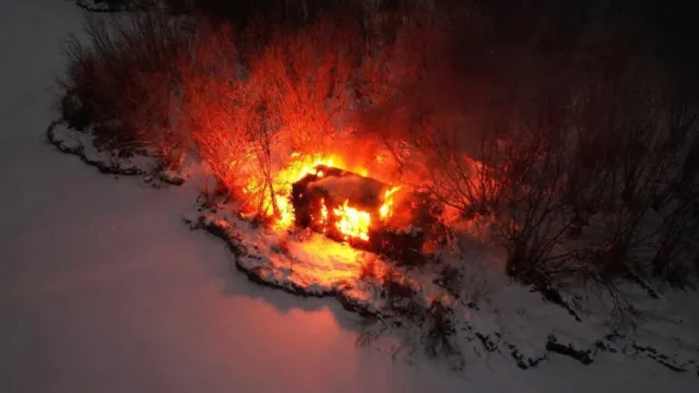 Домик на озере сгорел дотла. Фото: предоставлено ГКУ "Ямалспас"