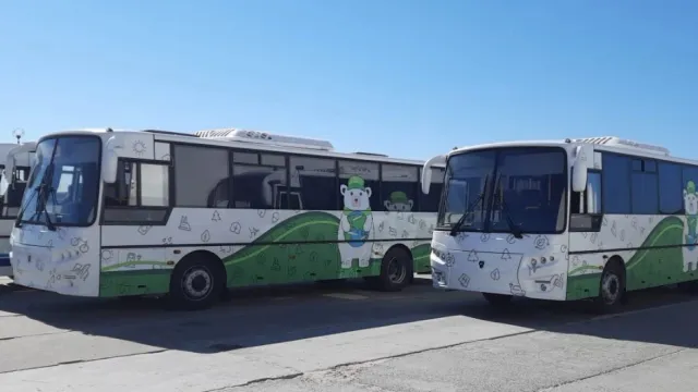 В этом году на маршруты муниципалитетов вышли новые брендированные автобусы. Фото: департамент транспорта и дорожного хозяйства ЯНАО