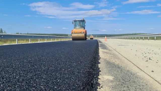 Масштабный ремонт автодорог на Ямале увеличивает уровень их безопасности. Фото: пресс-служба губернатора ЯНАО